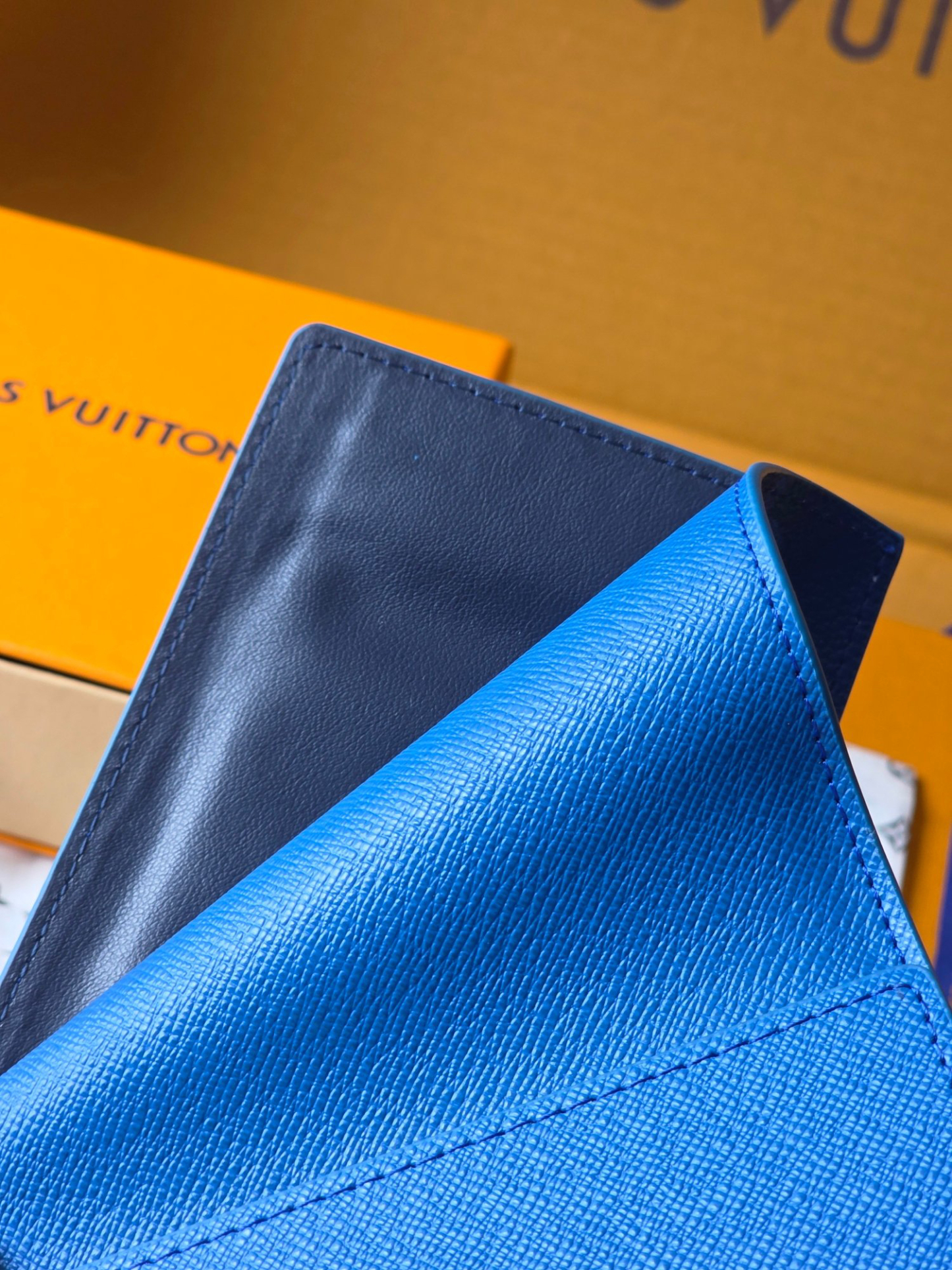 ルイ・ヴィトン パスポートカバー クーヴェルテュール･パスポール