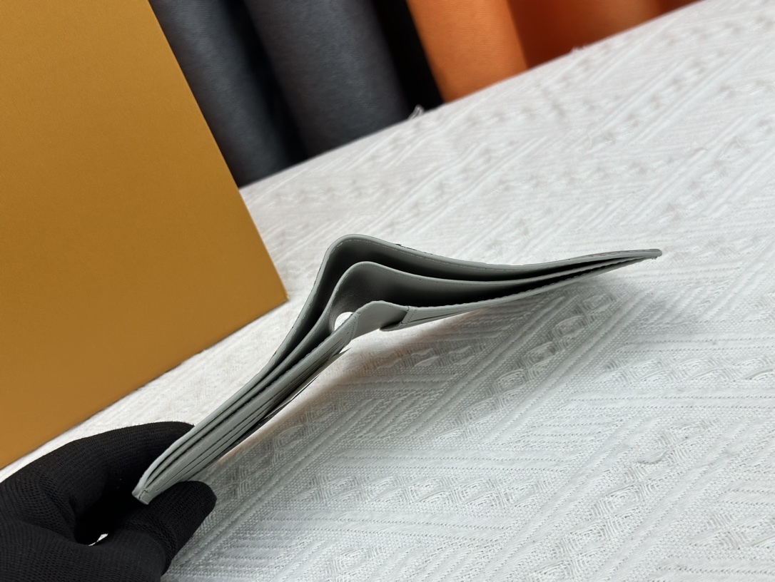 ルイ・ヴィトン ポルトフォイユ･ミュルティプル