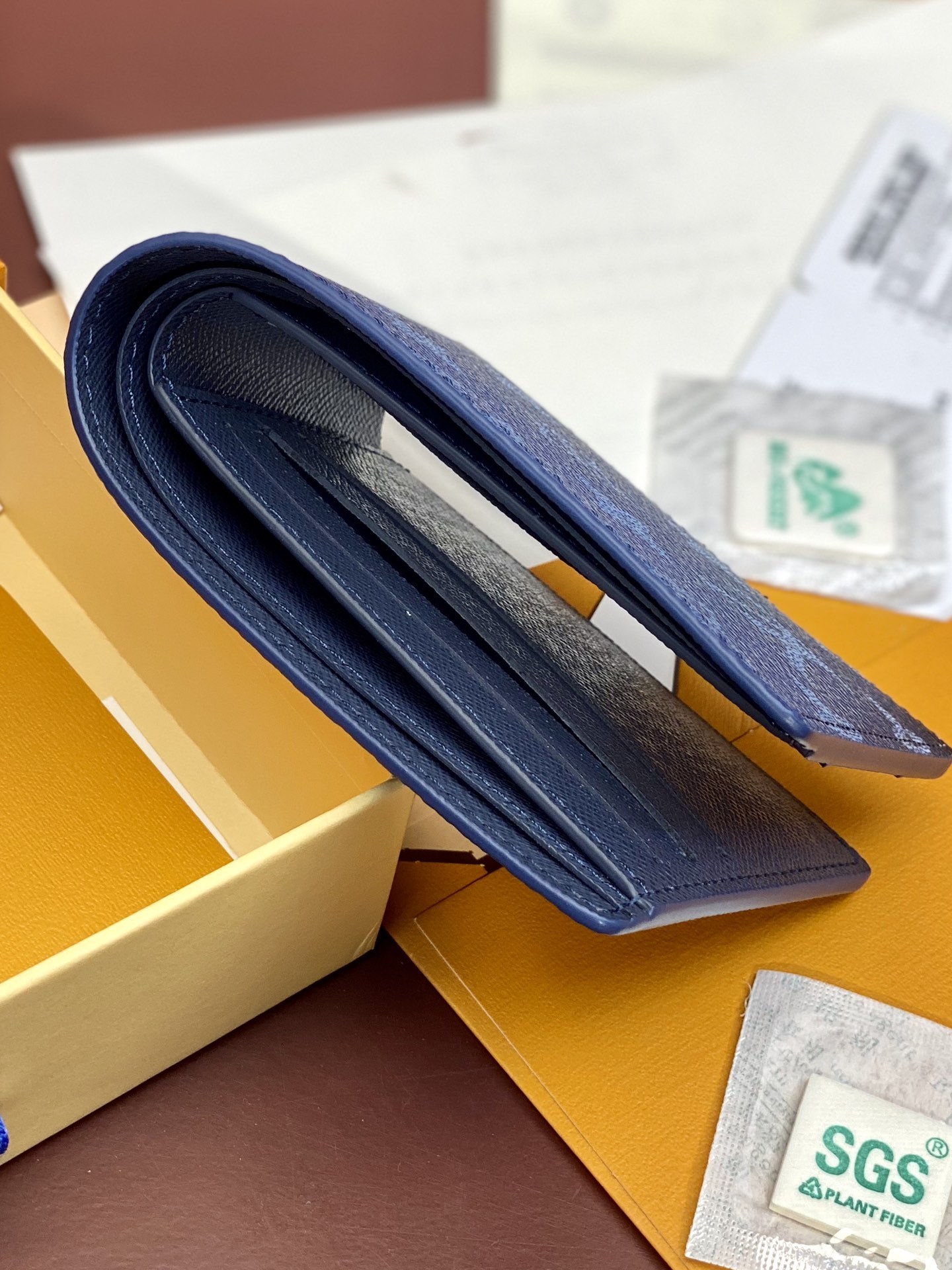 ルイ・ヴィトン ポルトフォイユ･ミュルティプル