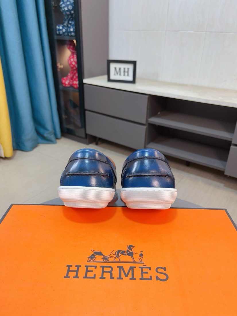 エルメス［Hermès］【カップルに大人気】 おしゃれなペアスニーカー