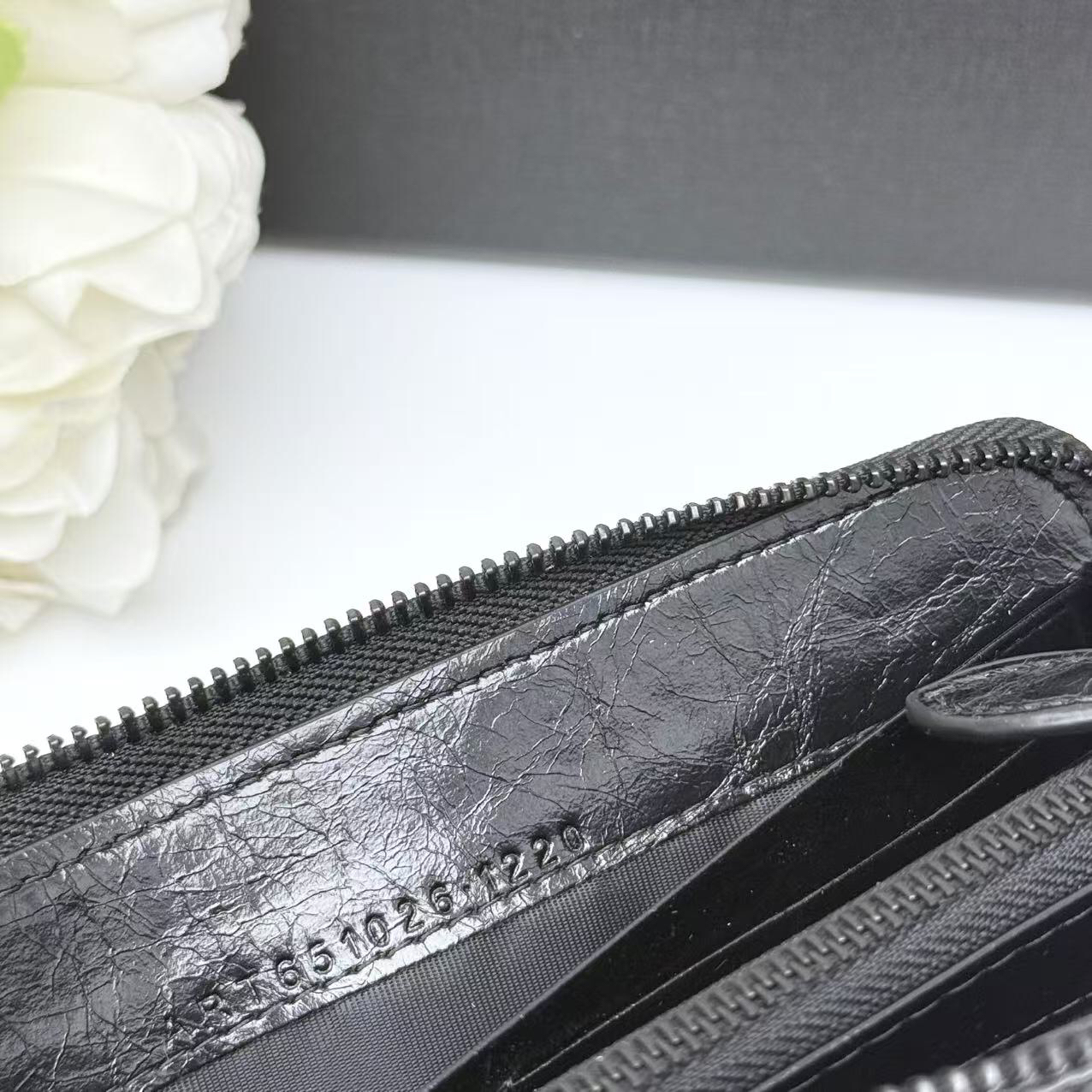 サンローラン「Saint Laurent」ジッパーウォレット