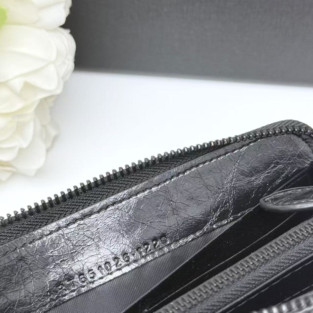 サンローラン「Saint Laurent」ジッパーウォレット