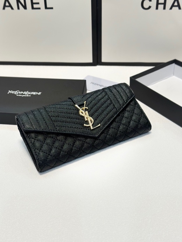 サンローラン「Saint Laurent」キャビアエンベロープフラップバッグ