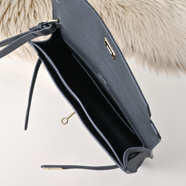 エルメス ケリー 22 ストーンパターンレザー バッグ「Kelly Depeches」