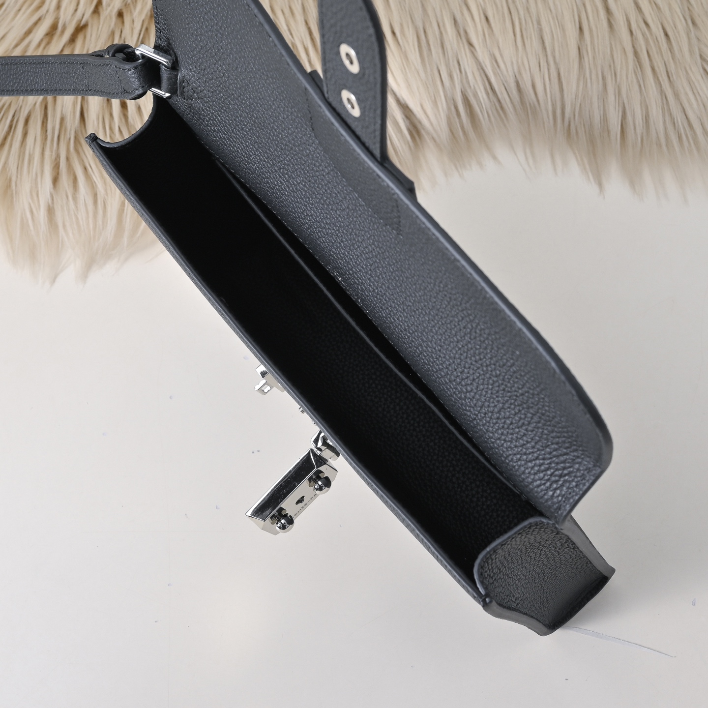 エルメス サック・ア・デペシュ 24 ポーチ「Sac a Depeches」