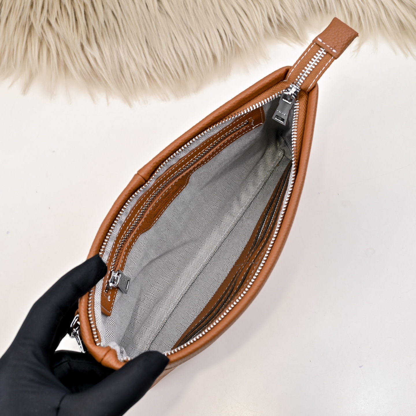 エルメス メンズ ジップ レザー クラッチバッグ