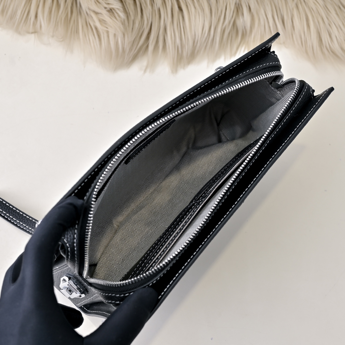 エルメス ジップ レザー クラッチバッグ