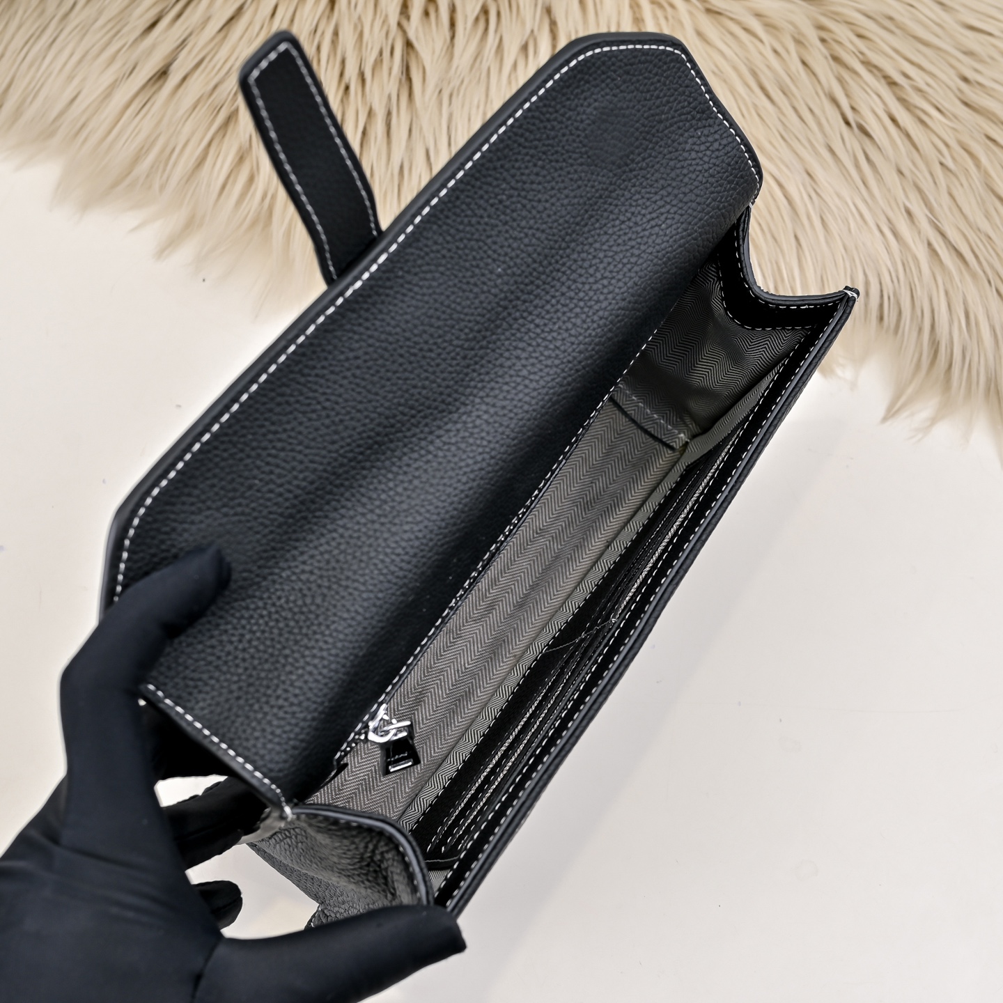 エルメス New H Passant ジップ レザー クラッチバッグ