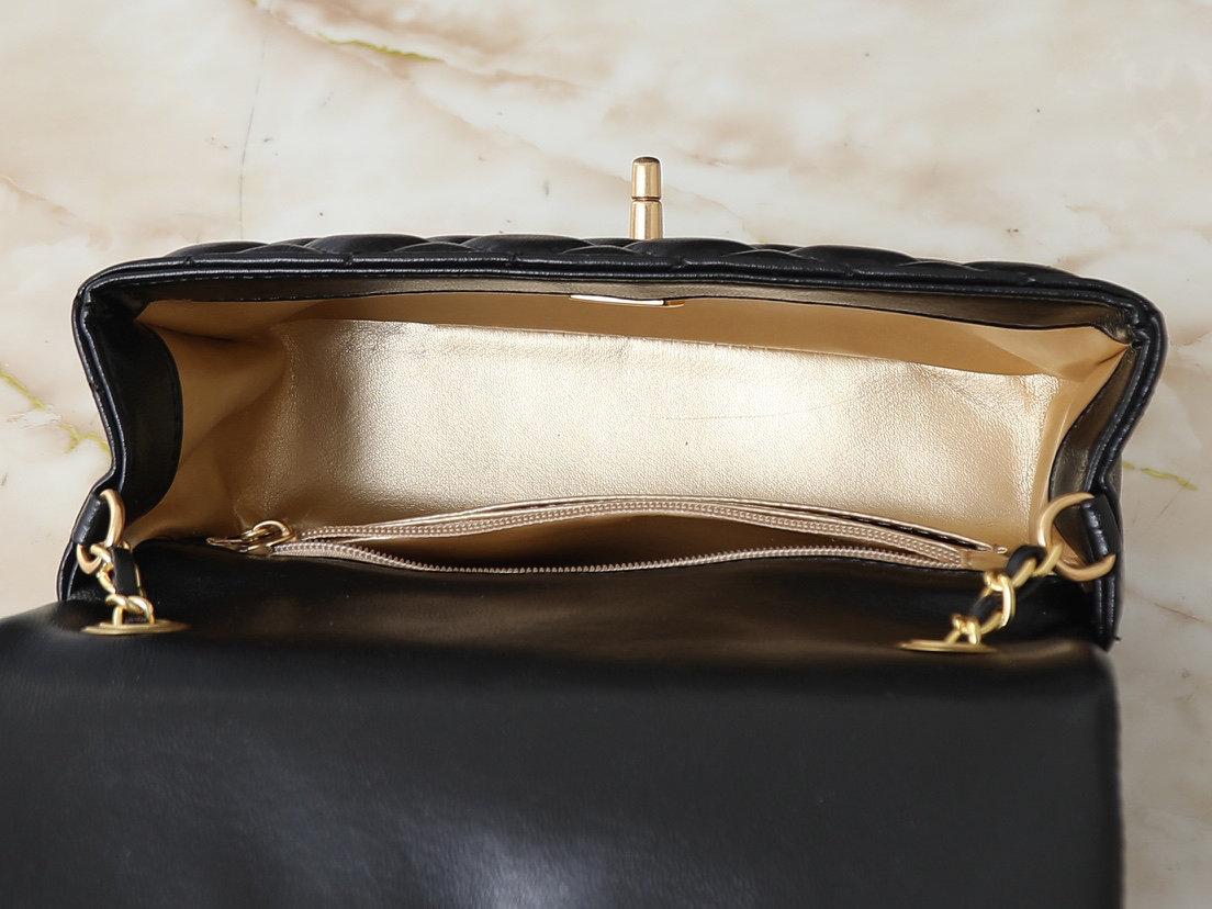 シャネル ミニ フラップ バッグ「Mini Flap Bag」