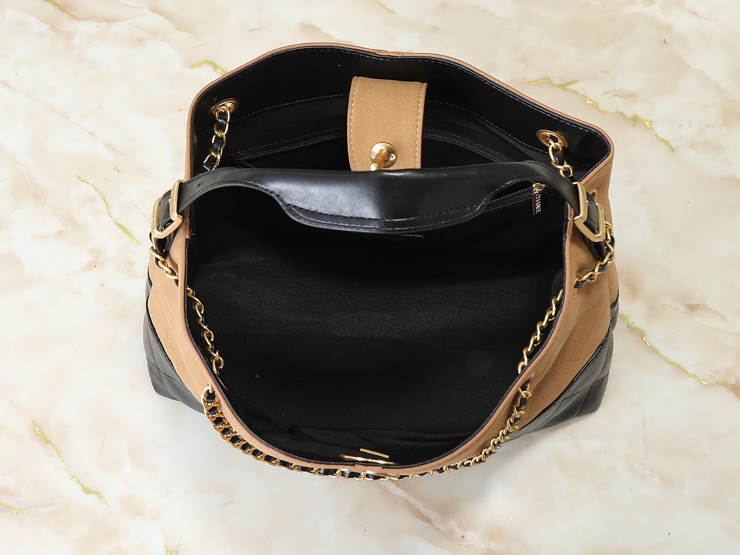 シャネル スモール ショッピングバッグ「Shopping Bag」