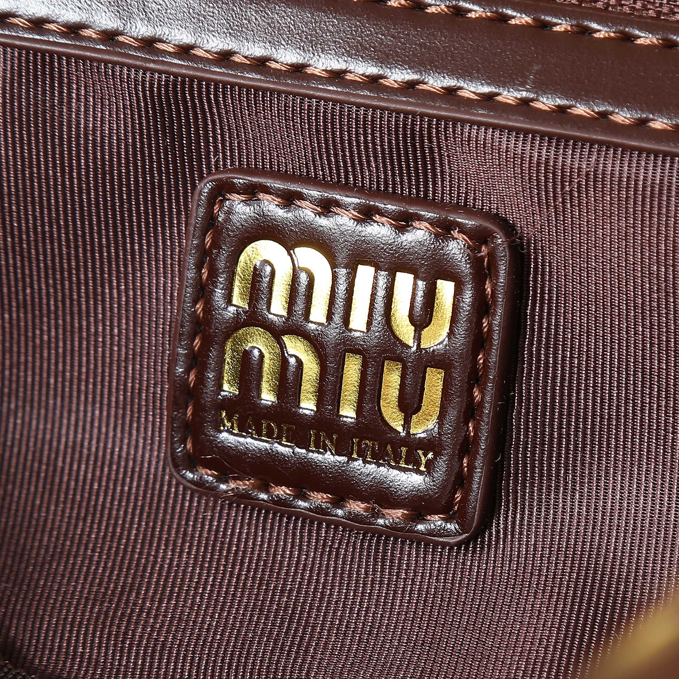 ミュウミュウ ボー レザー スモールバッグ「Beau Bag」