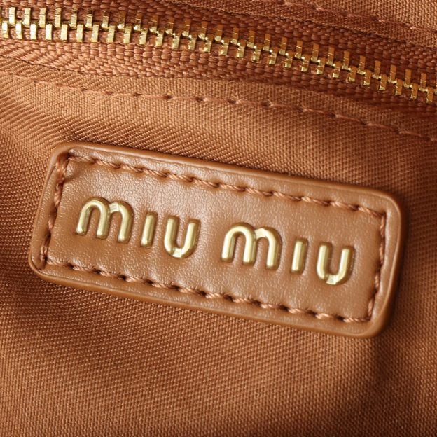 ミュウミュウ アバンチュール マテラッセレザー バッグ「Aventure Bag」