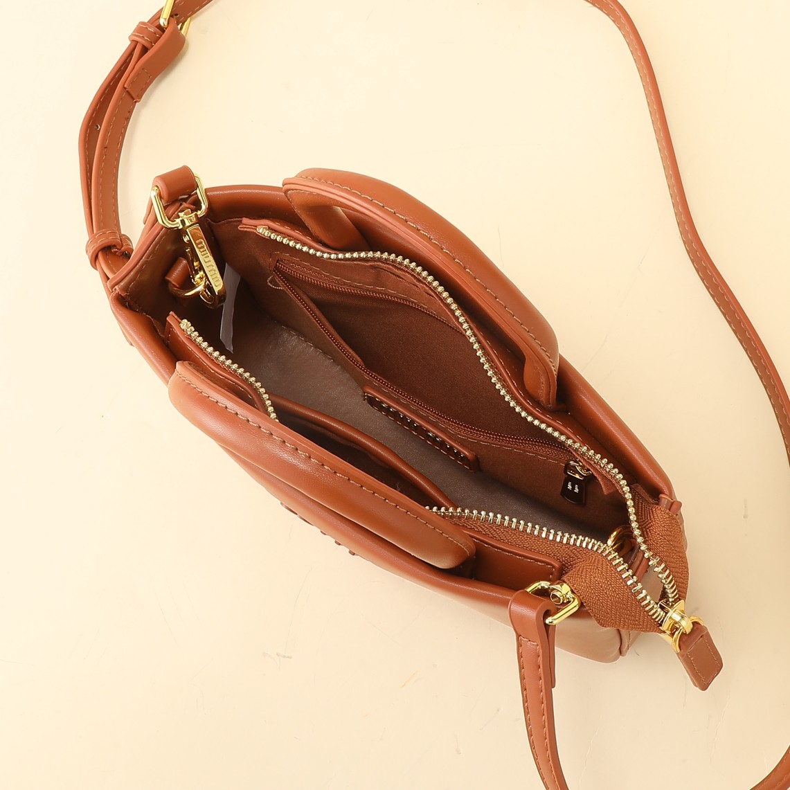 ミュウミュウ アルカディ トップハンドルバッグ「Arcadie Bag」