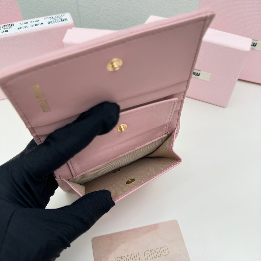 ミュウミュウ マテラッセレザー 財布「Matelassé Wallet」