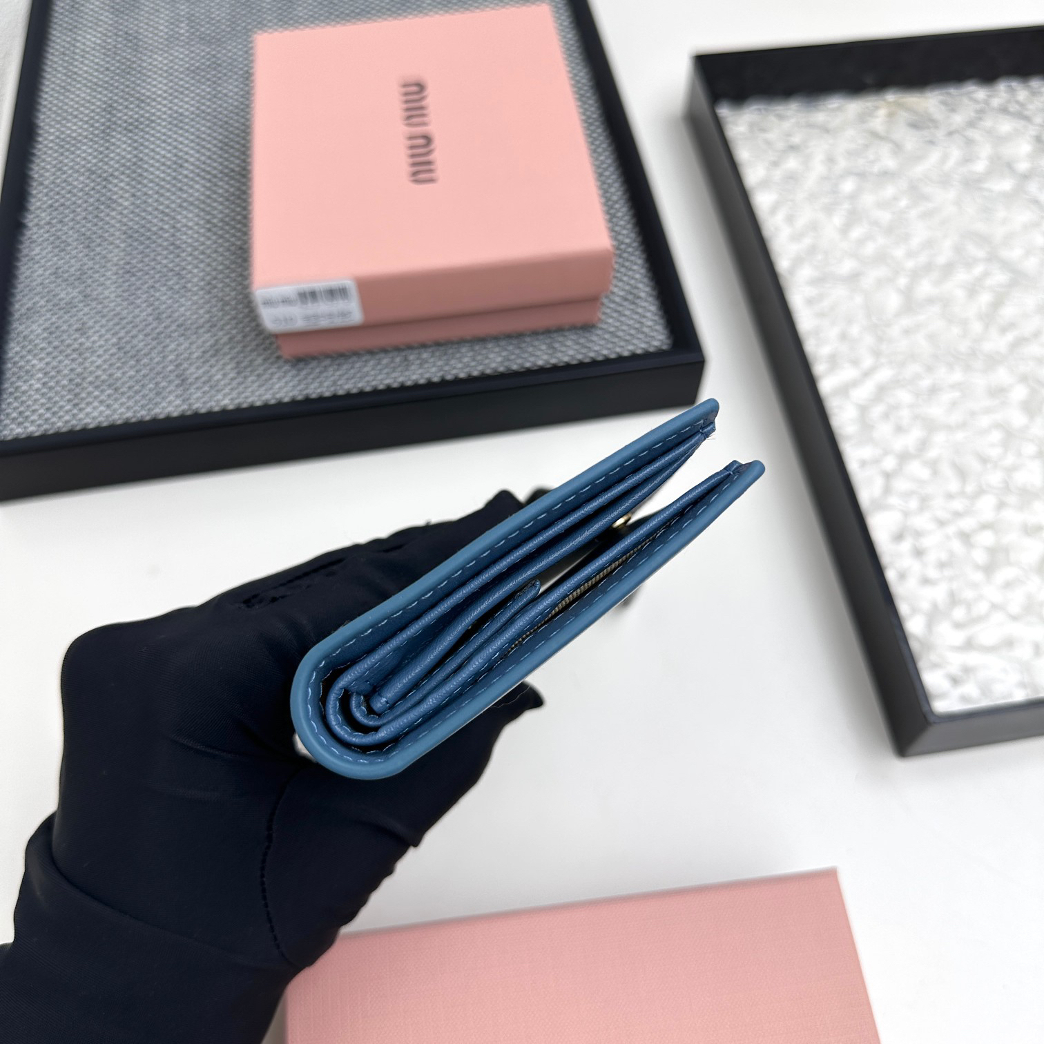 ミュウミュウ アルカディ レザー 財布「Arcadie Wallet」