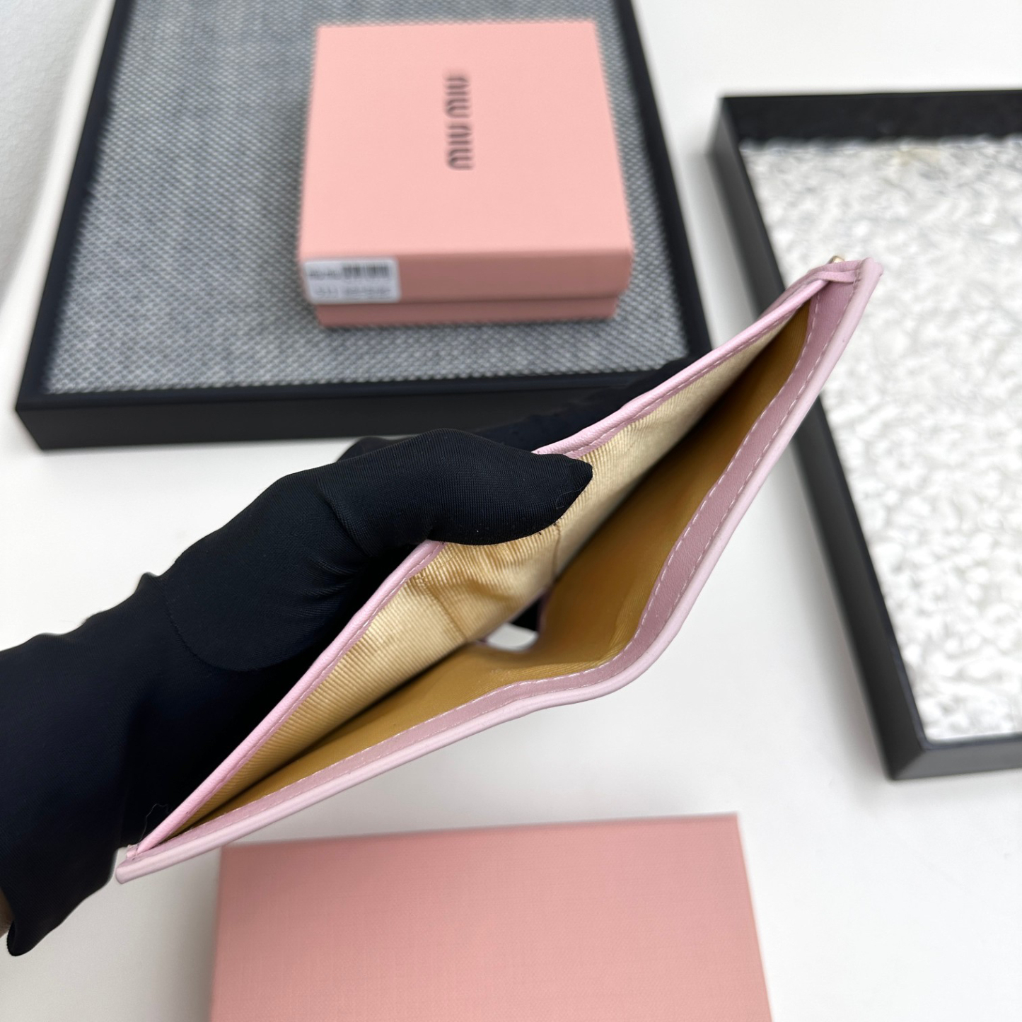 ミュウミュウ アルカディ レザー 財布「Arcadie Wallet」