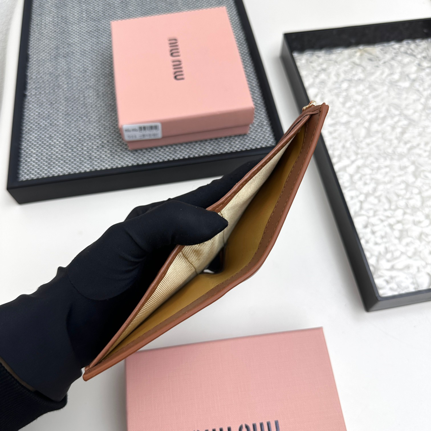 ミュウミュウ アルカディ レザー 財布「Arcadie Wallet」