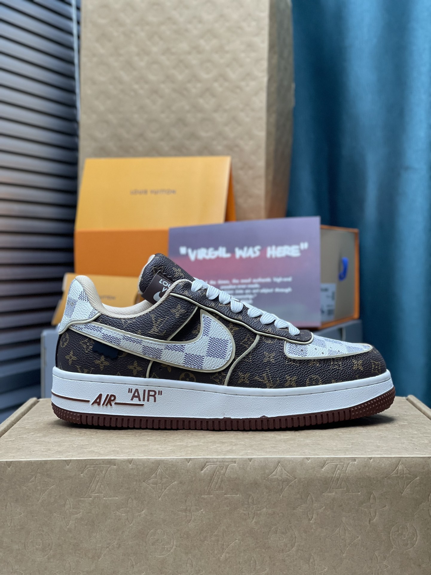 「ルイ・ヴィトン」Nike Air Force 1 Low 限定スニーカー