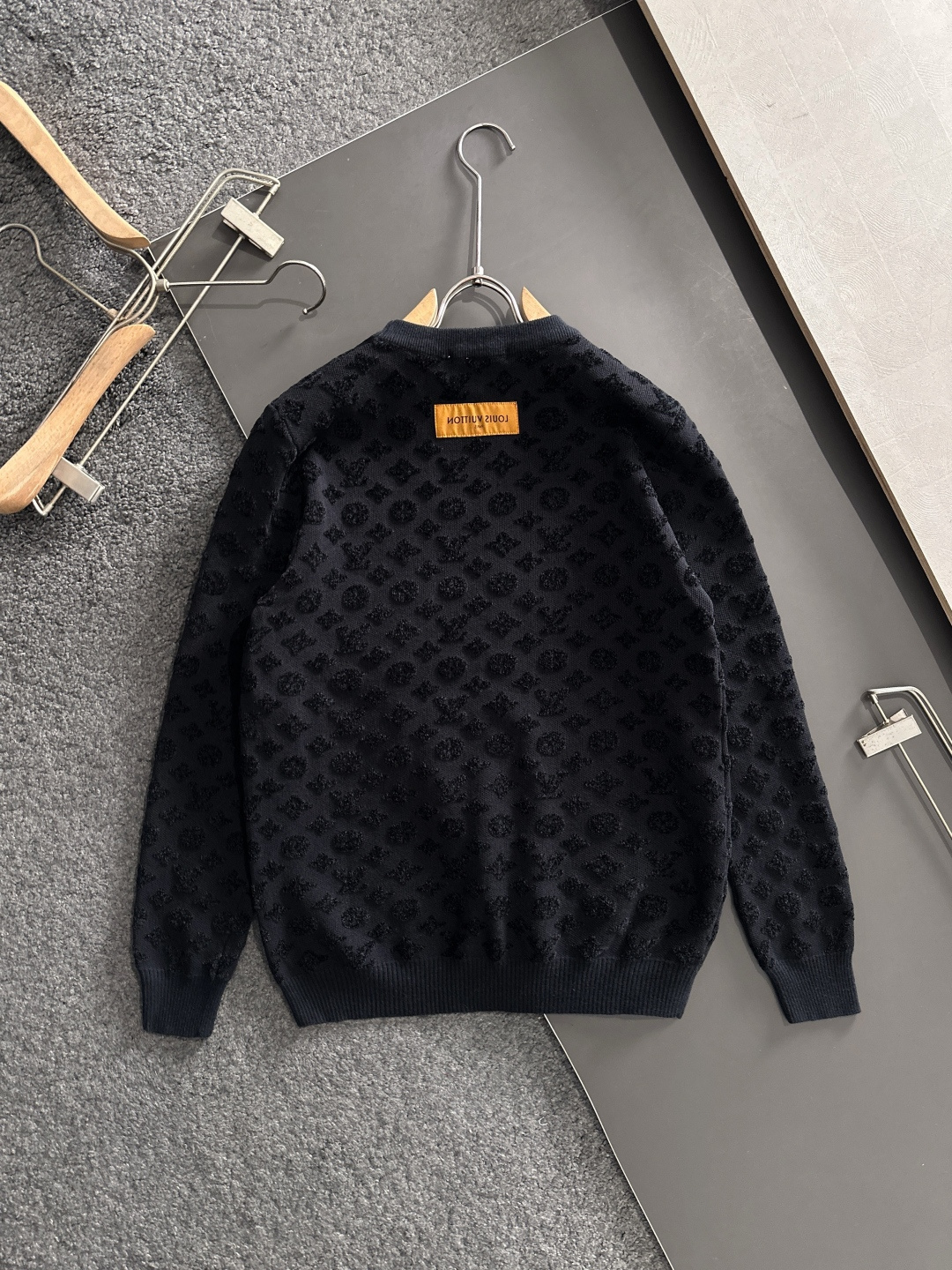 ルイ・ヴィトン「Louis Vuitton」春季新作ニット 長袖セーター