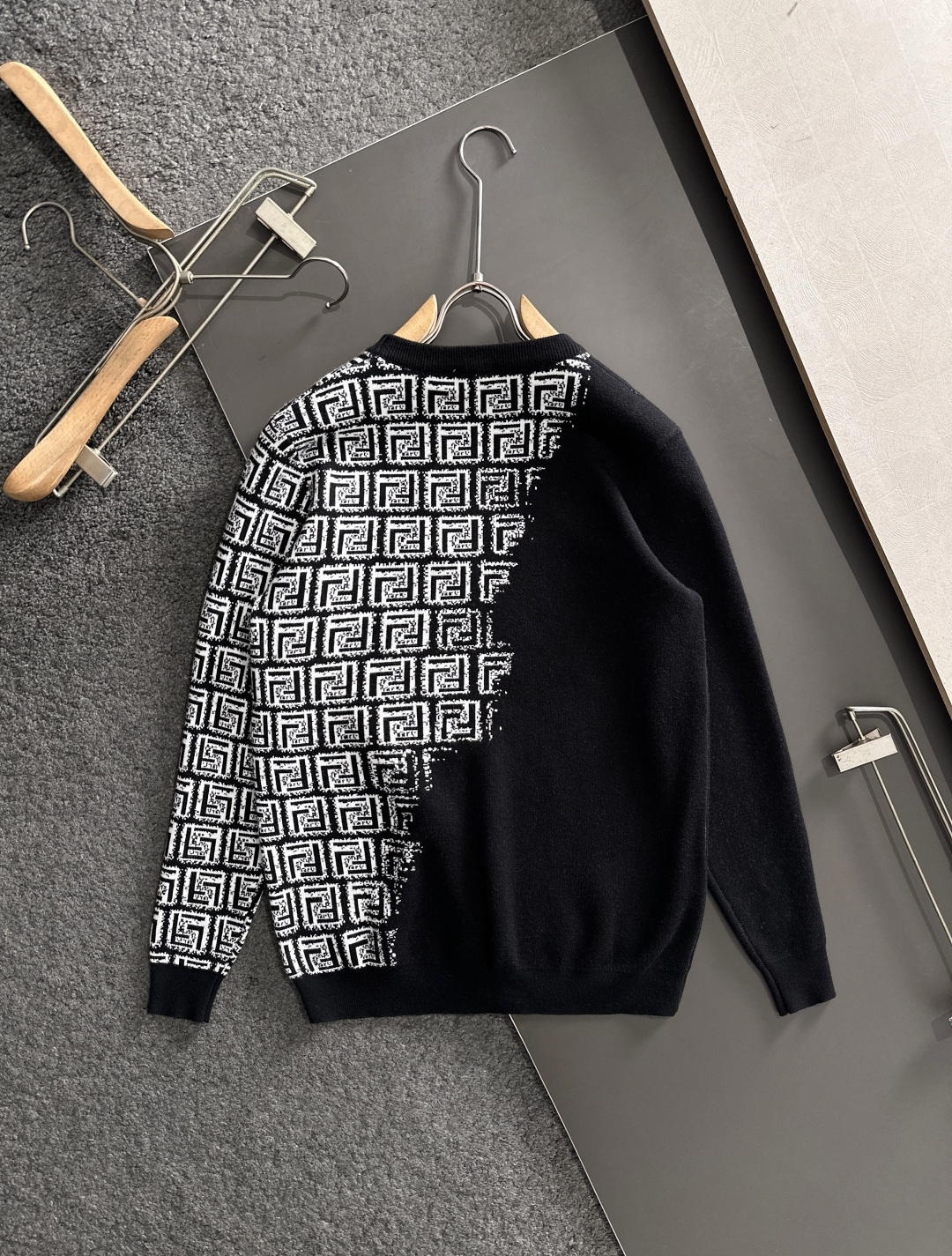 フェンディ「Fendi」2026新作ニットコレクション ニットウェア