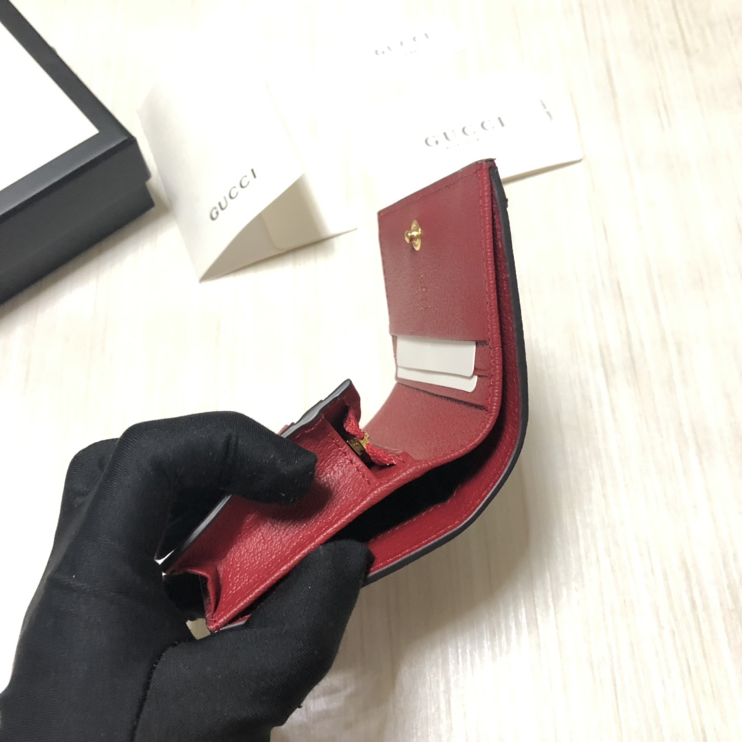 グッチ「Gucci」グッチ x ドラえもん「Doraemon」カードケース 「コイン＆紙幣入れ付き」