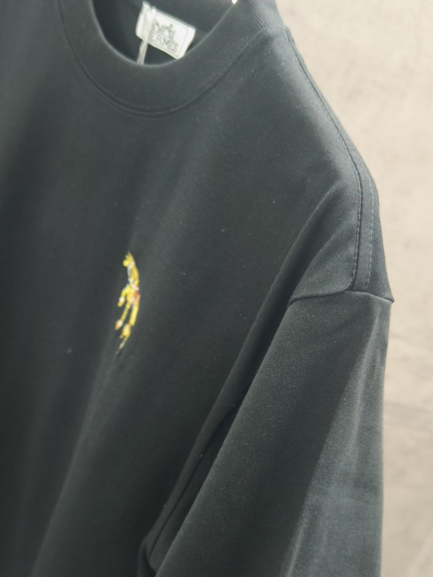 エルメス「Hermès」 クルーネックTシャツ 軽やかな着心地 春夏新作