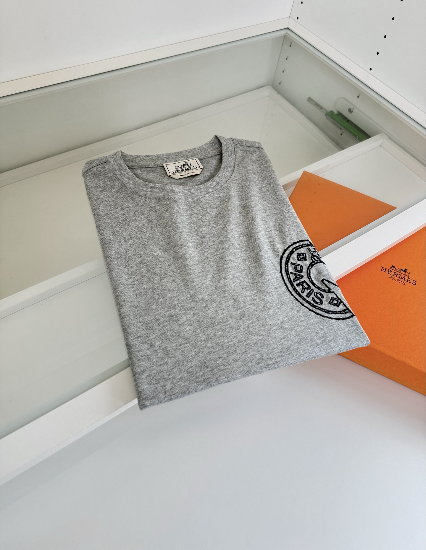エルメス「Hermès」 クルーネックTシャツ 軽やかな着心地 春夏新作