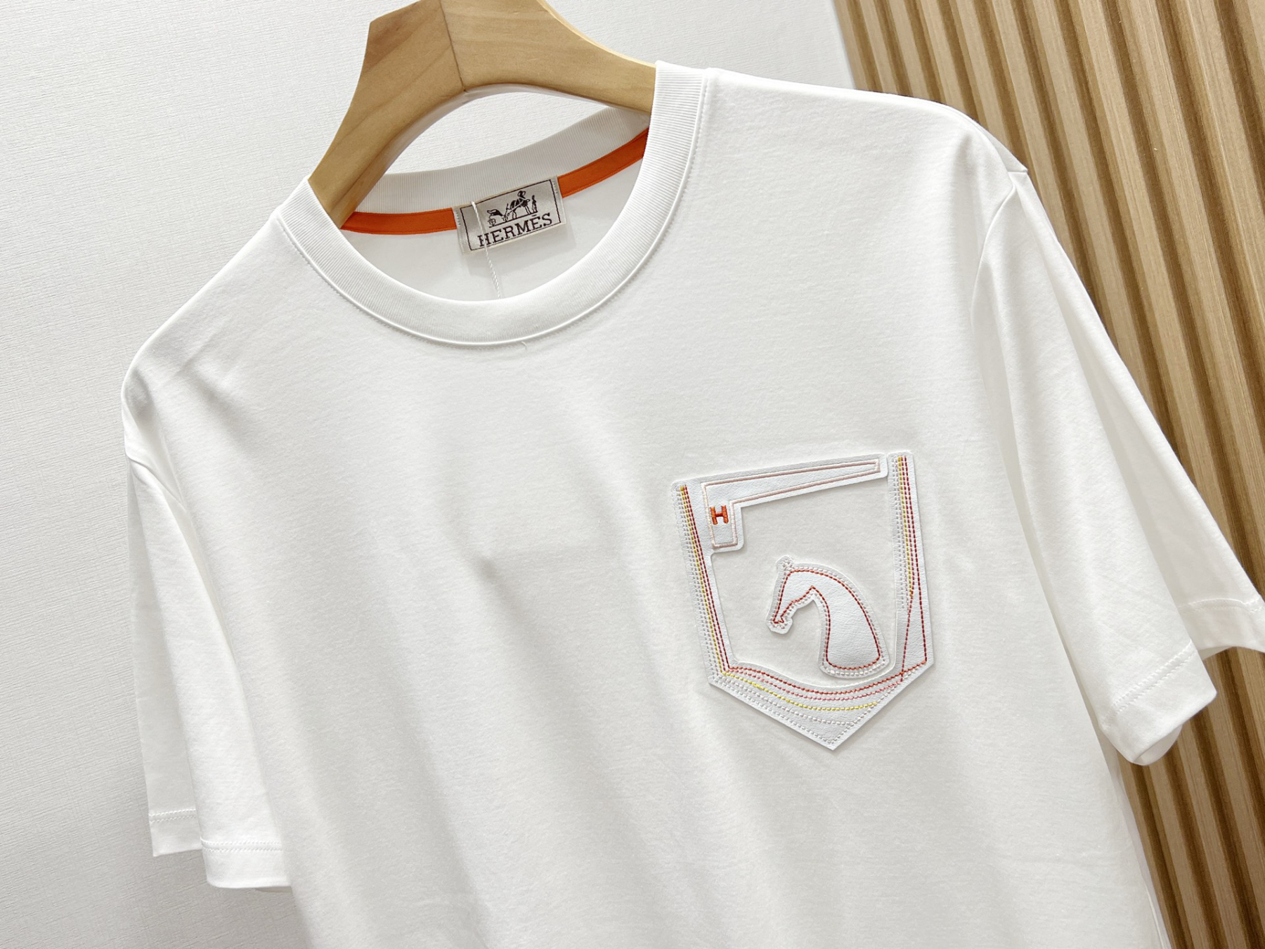 エルメス「Hermès」 クルーネックTシャツ 軽やかな着心地 春夏新作
