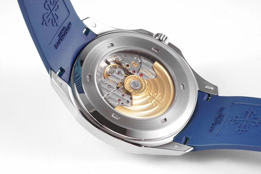 パテック フィリップ「Patek Philippe」アクアノート メンズ メカニカルウォッチ Ref.5168G "最強ハンドグレネード"