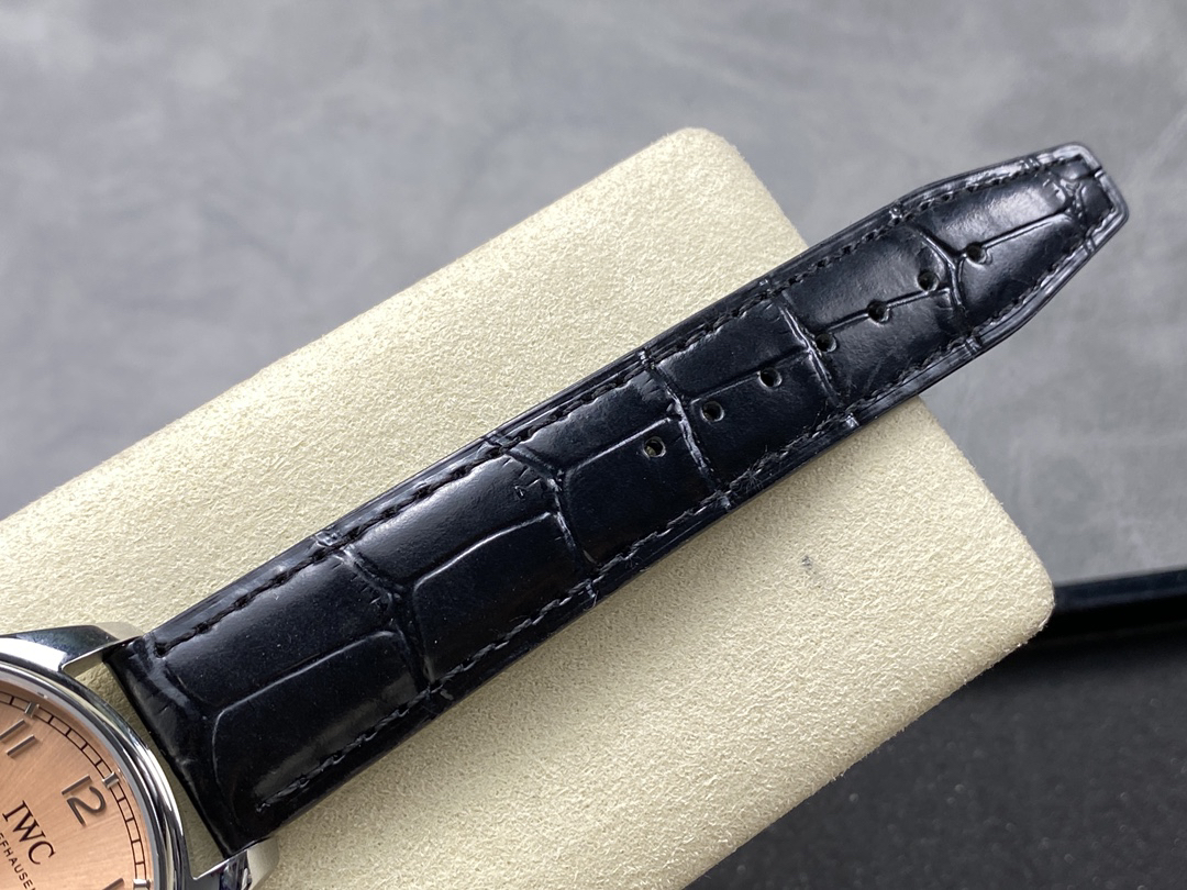 アイダブリューシー［IWC］ポルトガル自動小三針腕時計40MM