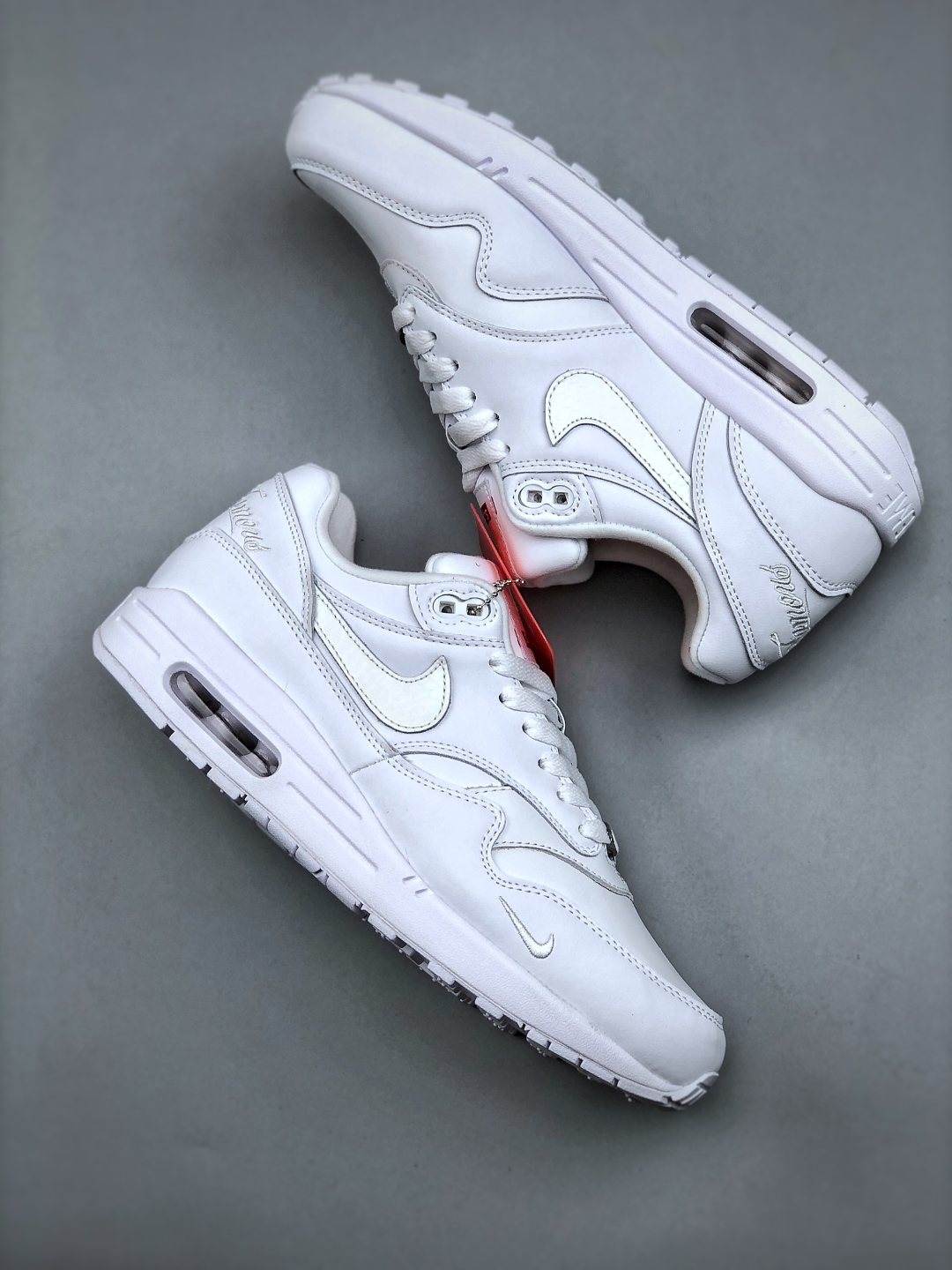 「コラボモデル」Nike Air Max 1 x Supreme スニーカー