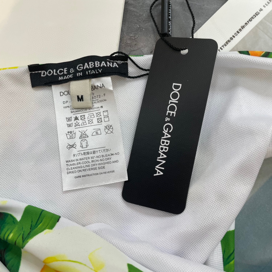 ドルチェ・アンド・ガッバーナ「D&G」ワンピース水着「2025夏季限定・人気プレミアムスイム登場！」