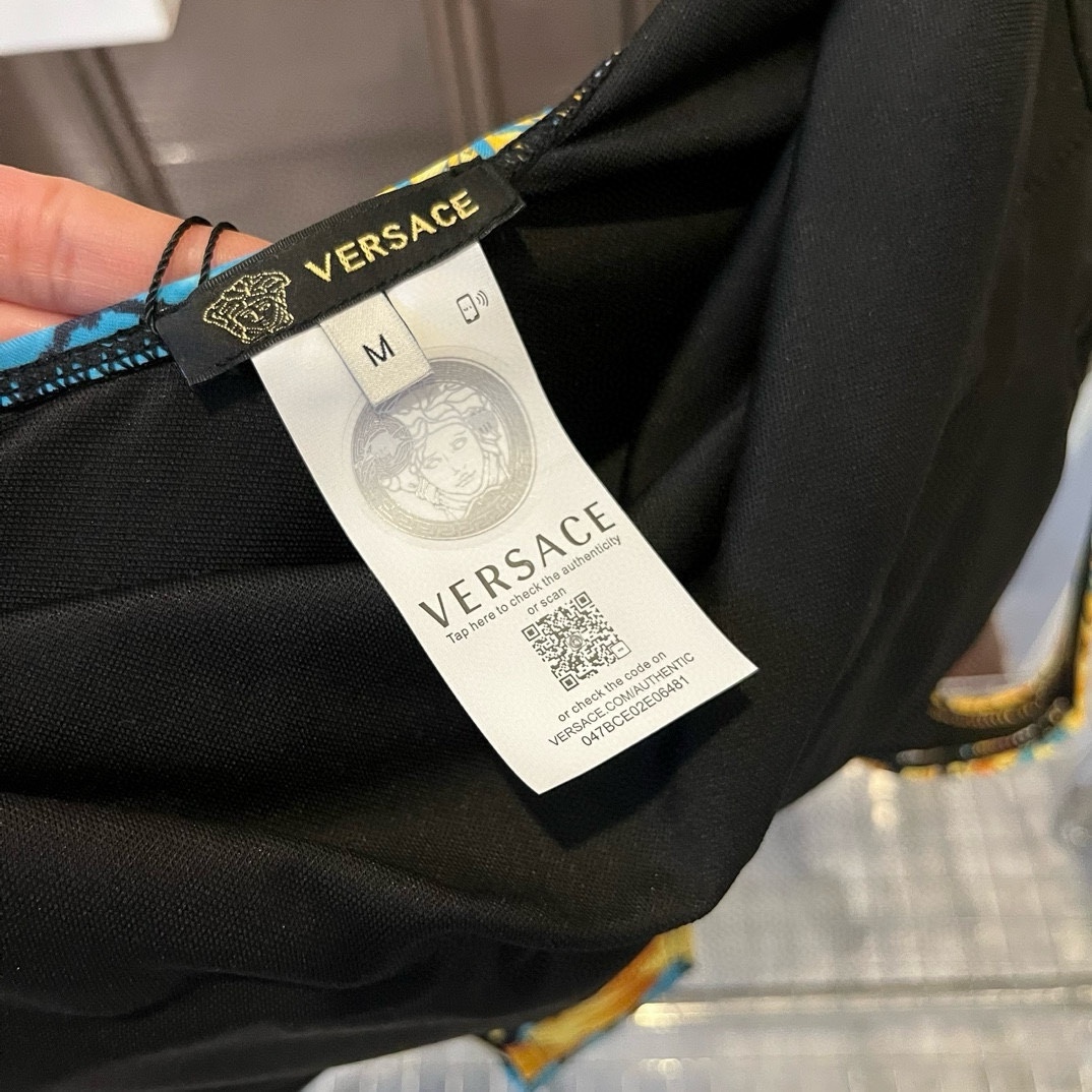 ヴェルサーチ「Versace」ワンピース水着「2025夏季限定・人気プレミアムスイム登場！」