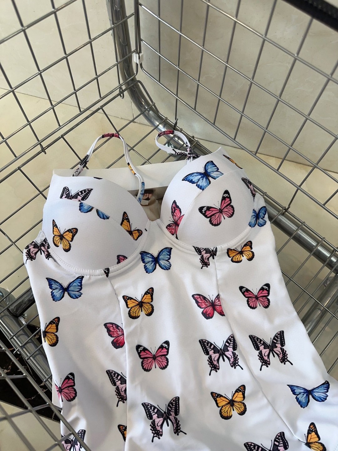 ヴェルサーチ「Versace」ワンピース水着「2025夏季限定・人気プレミアムスイム登場！」