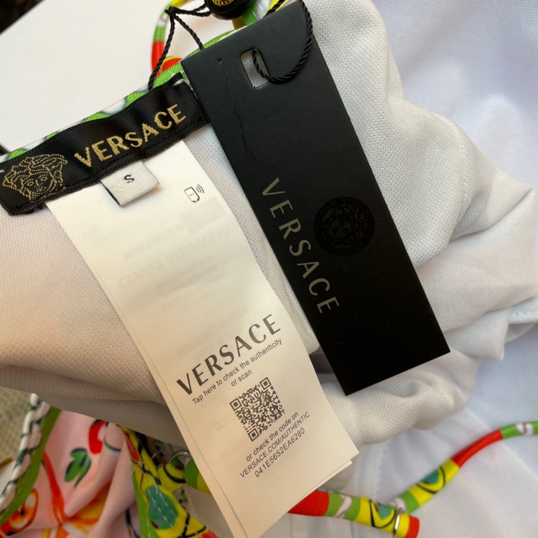 ヴェルサーチ「Versace」ワンピース水着「2025夏季限定・人気プレミアムスイム登場！」