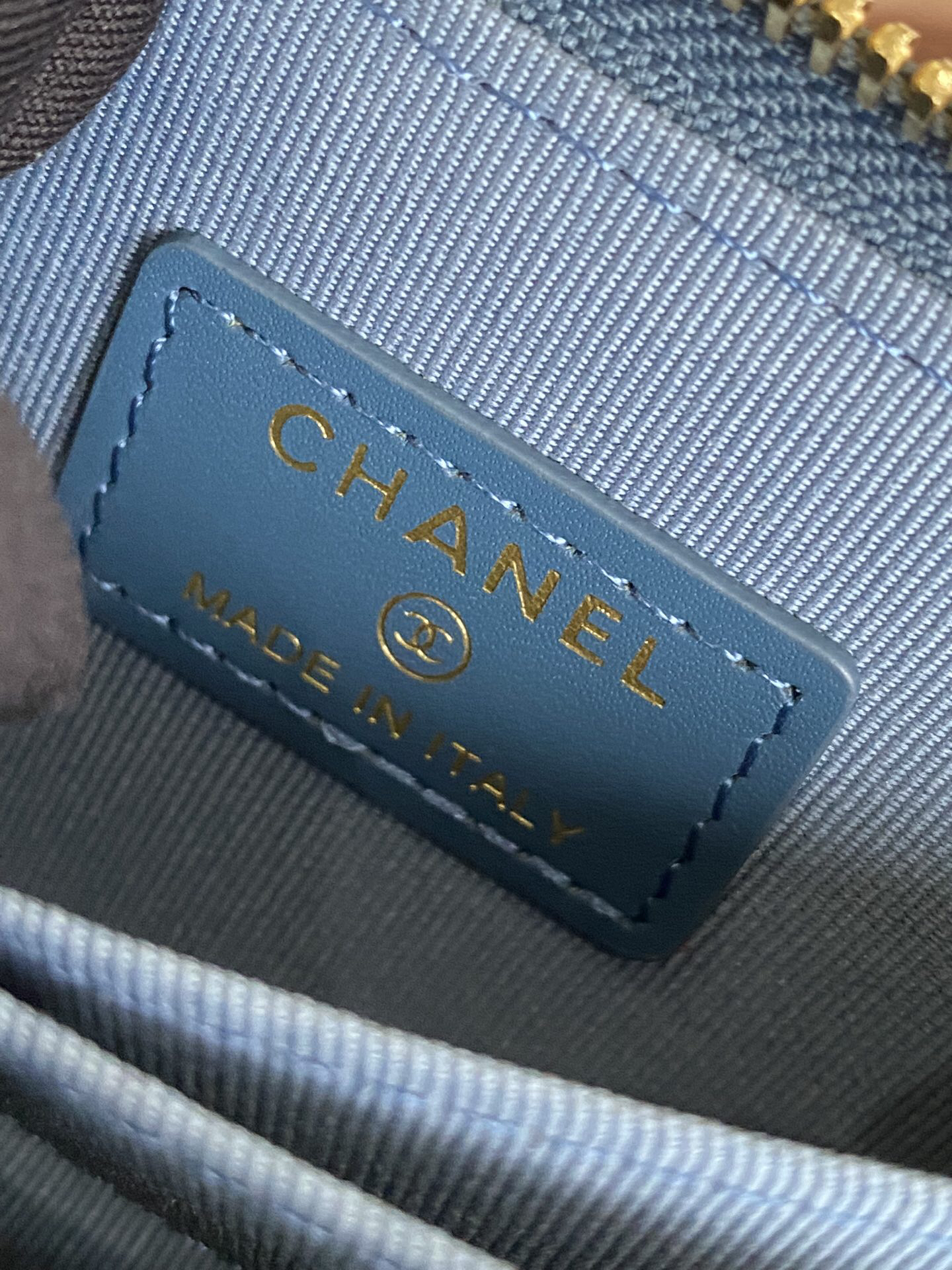 シャネル「Chanel」クラシック ペブルド カーフスキン ジップ コインパース