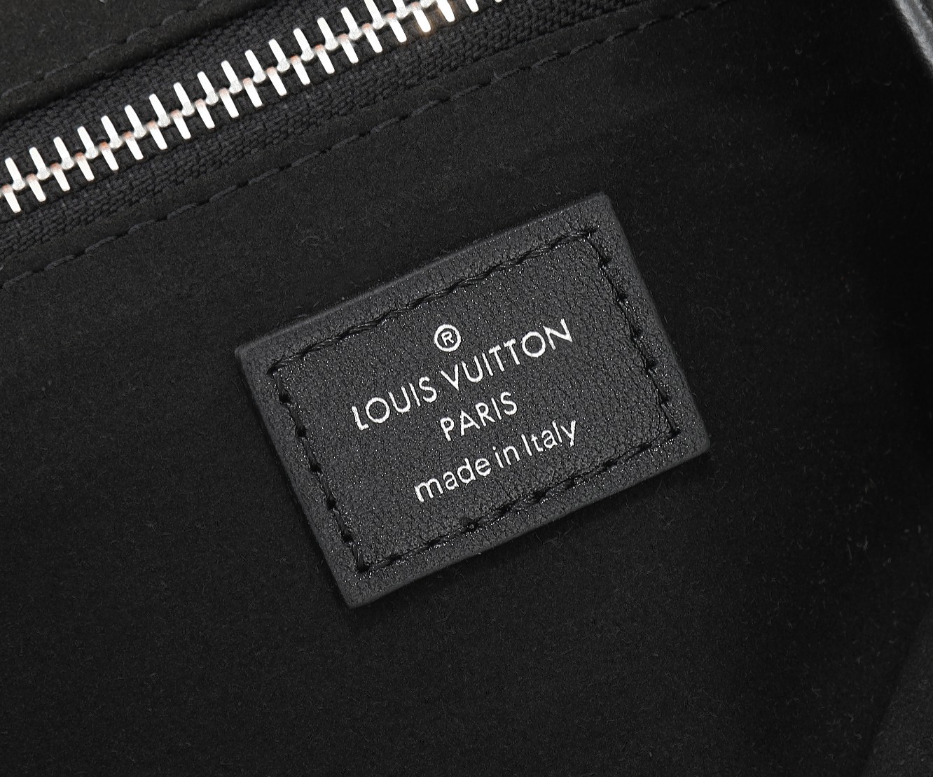 ルイ・ヴィトン キャリーオール MM バッグ「CarryAll Dark Bag」