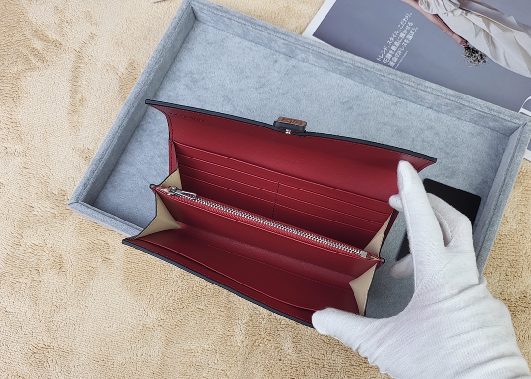ロエベ「LOEWE」アナグラム コンティネンタル ウォレット 6色
