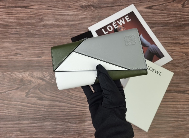 ロエベ「LOEWE」アナグラム コンティネンタル ウォレット 5色