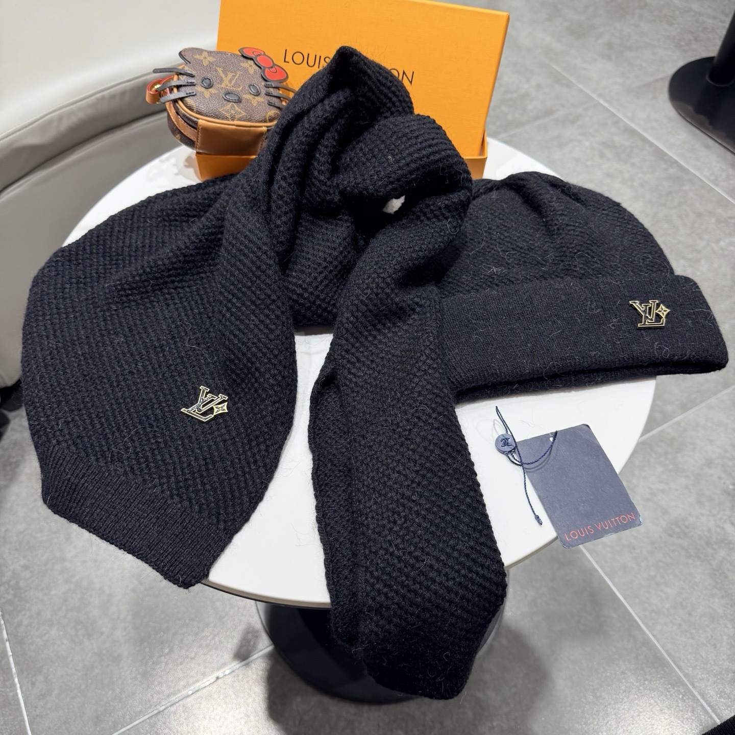 【希少逸品】ルイ・ヴィトン 秋冬 防寒アクセサリー マフラー＆ハットセット