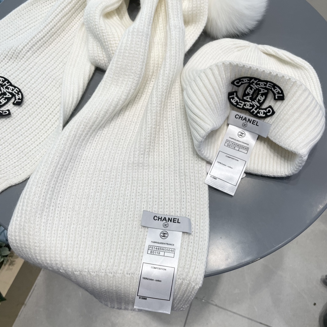 【定番人気】シャネル 秋冬 防寒アクセサリー マフラー＆ハットセット