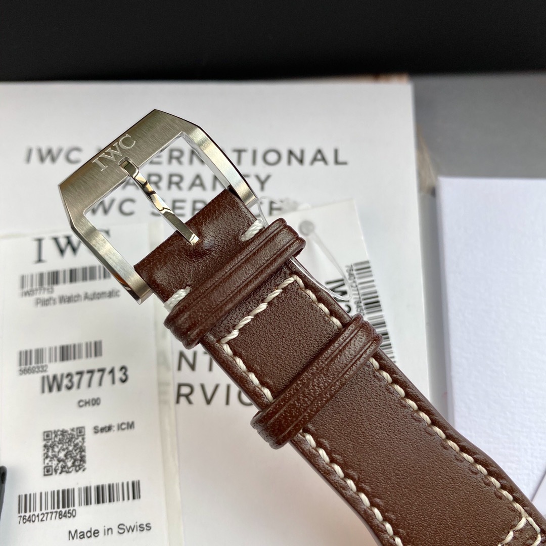 IWC パイロットウォッチ クロノグラフ 43mm「3色」