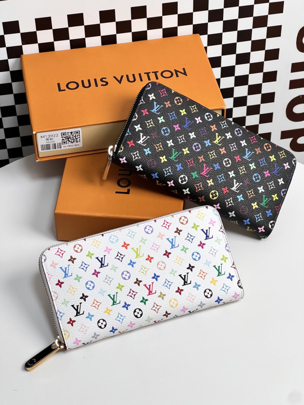ルイ・ヴィトン「Louis Vuitton」LV × TM ジッピー･ウォレット