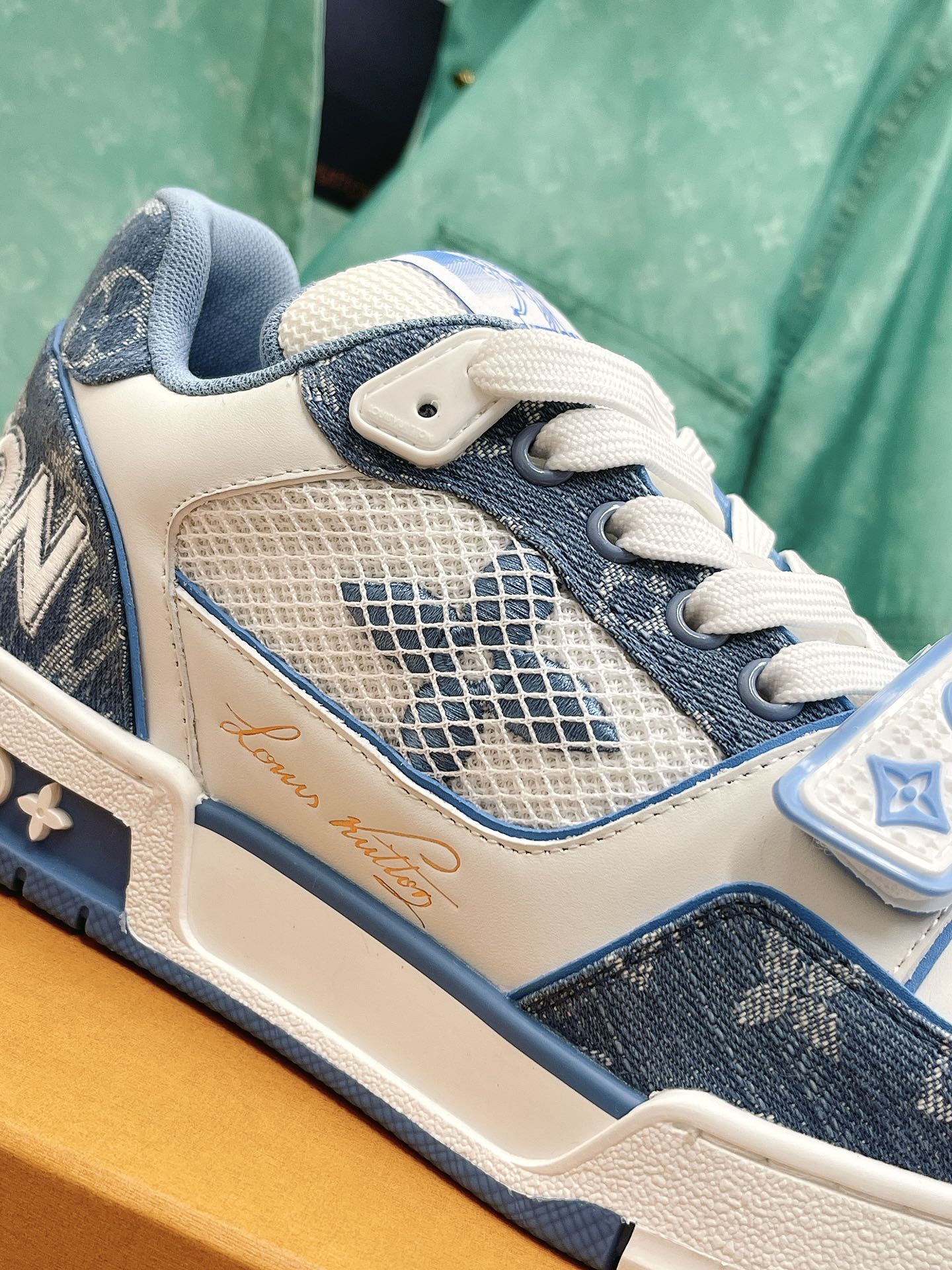 ルイ・ヴィトン「Louis Vuitton」LV トレイナー スニーカー - テクニカルメッシュ