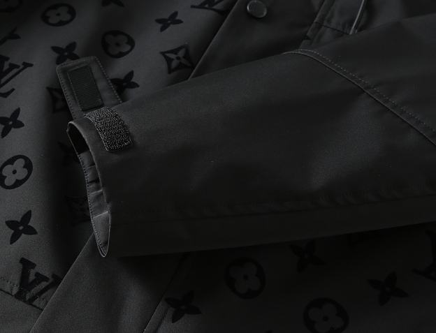 ルイ・ヴィトン「Louis Vuitton」秋冬コレクション クイルテッド ジャケット