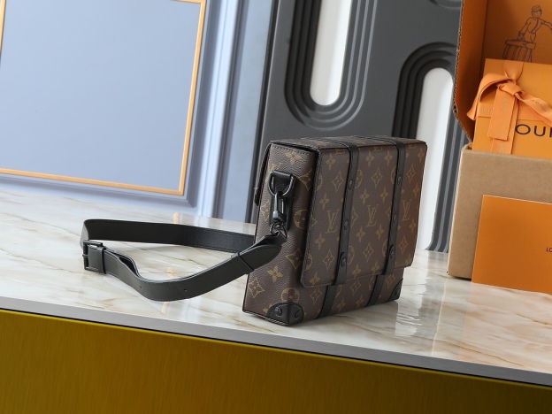 ルイ・ヴィトン「Louis Vuitton」Trunk メッセンジャーバッグ