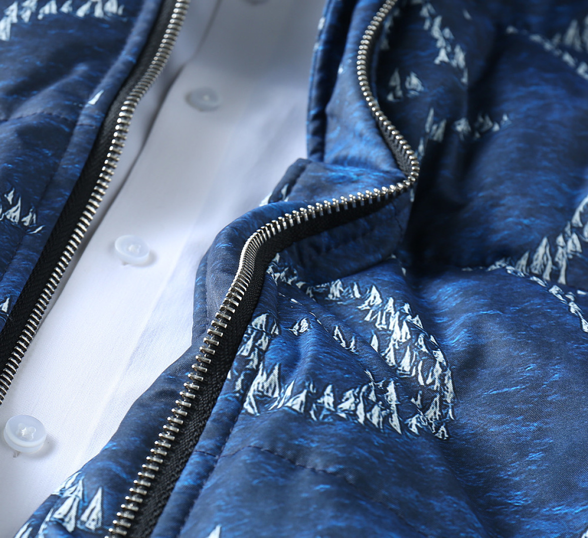 ルイ・ヴィトン「Louis Vuitton」‌秋冬用フード付きダウンジャケット 男女兼用