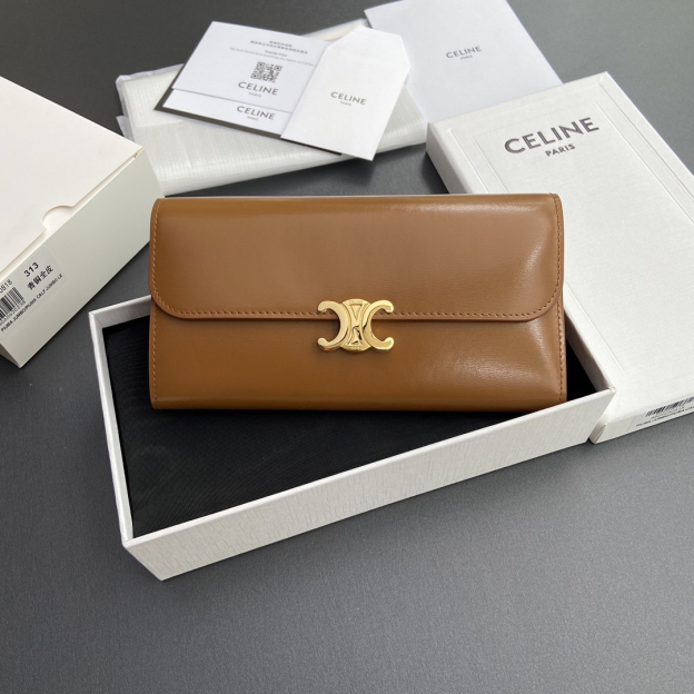 セリーヌ「Celine」TRIOMPHE光沢牛革財布