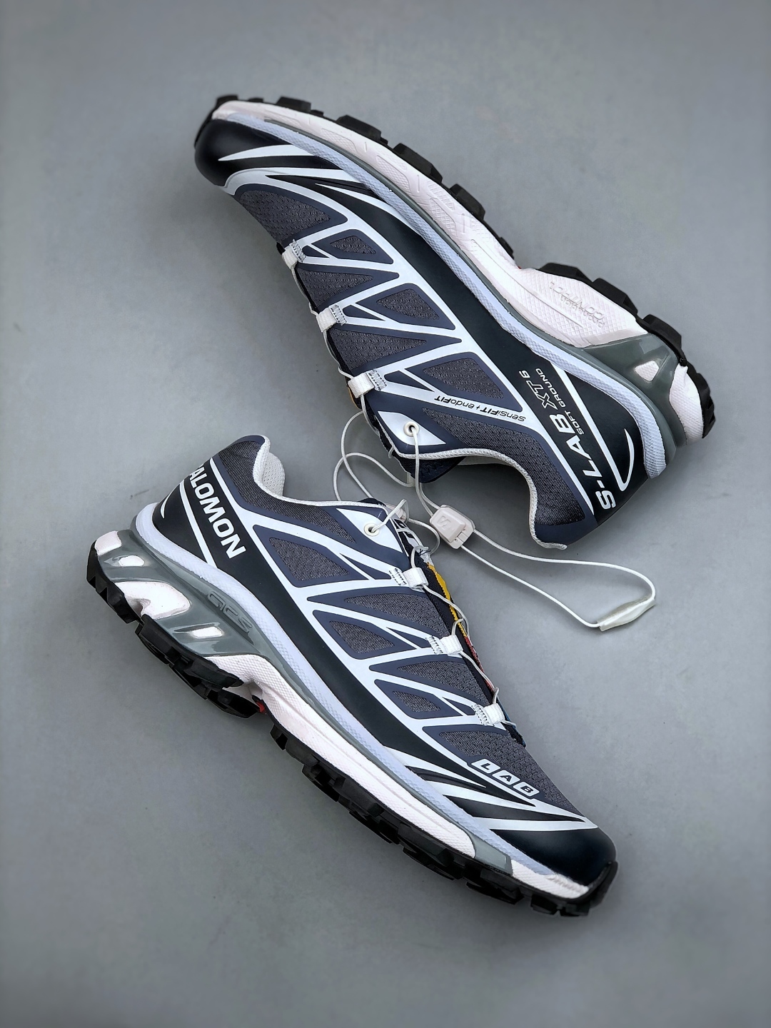 サロモン「SALOMON」XT-6 ユニセックス スポーツスタイルシューズ