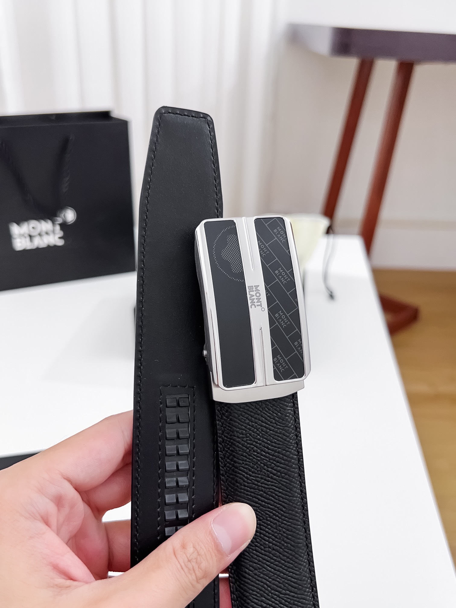 【厳選在庫】Montblanc ビジネスマン正装ベルト「全長約 100cm」